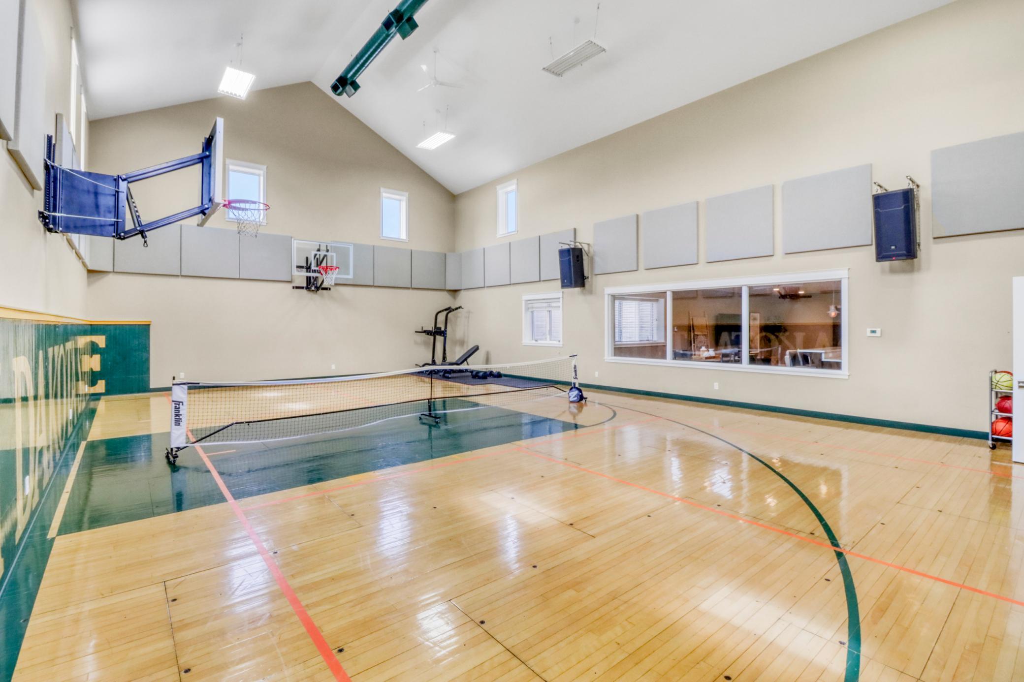 Basketball court1_1.JPG