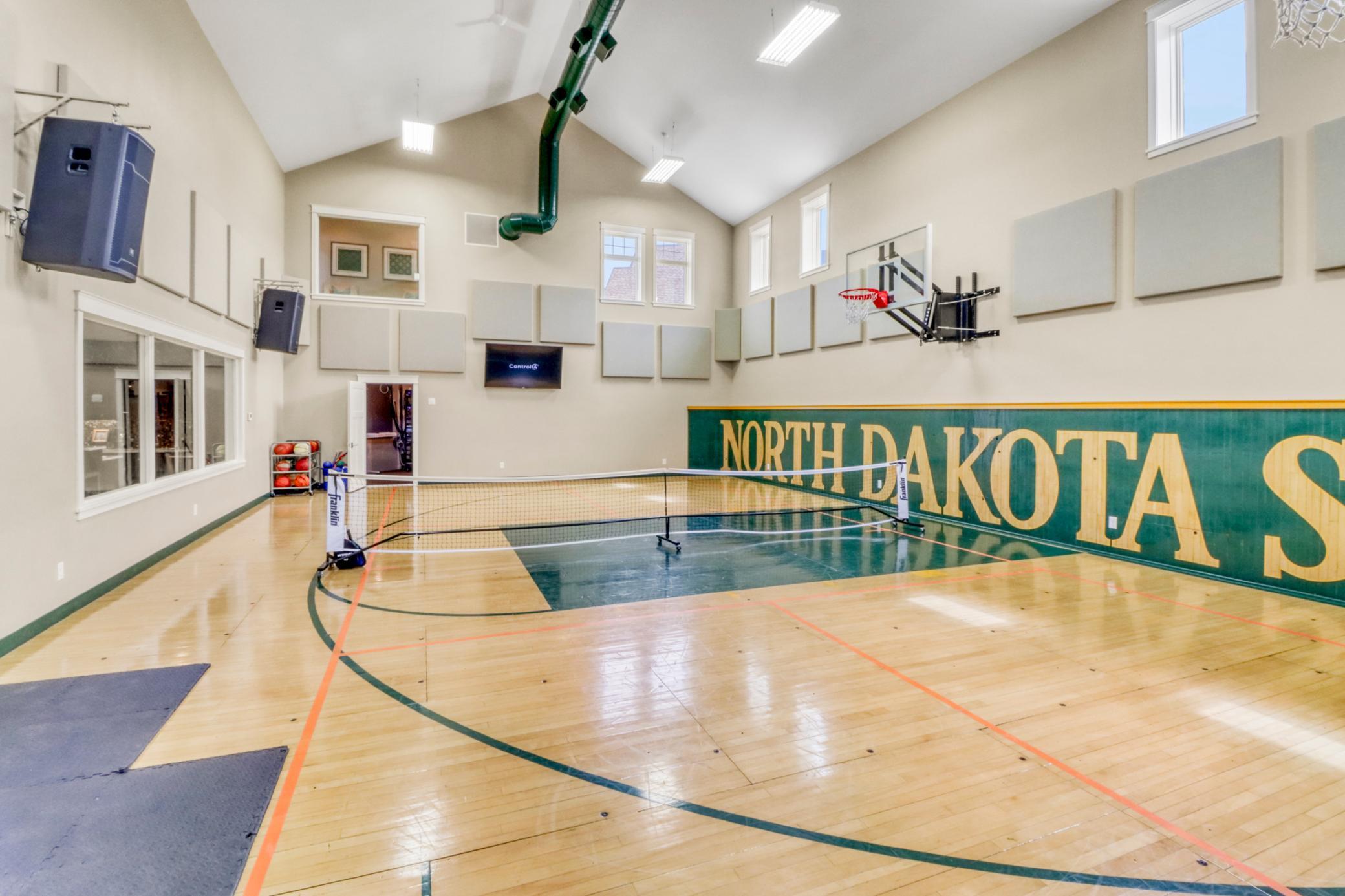 Basketball court1_2.JPG