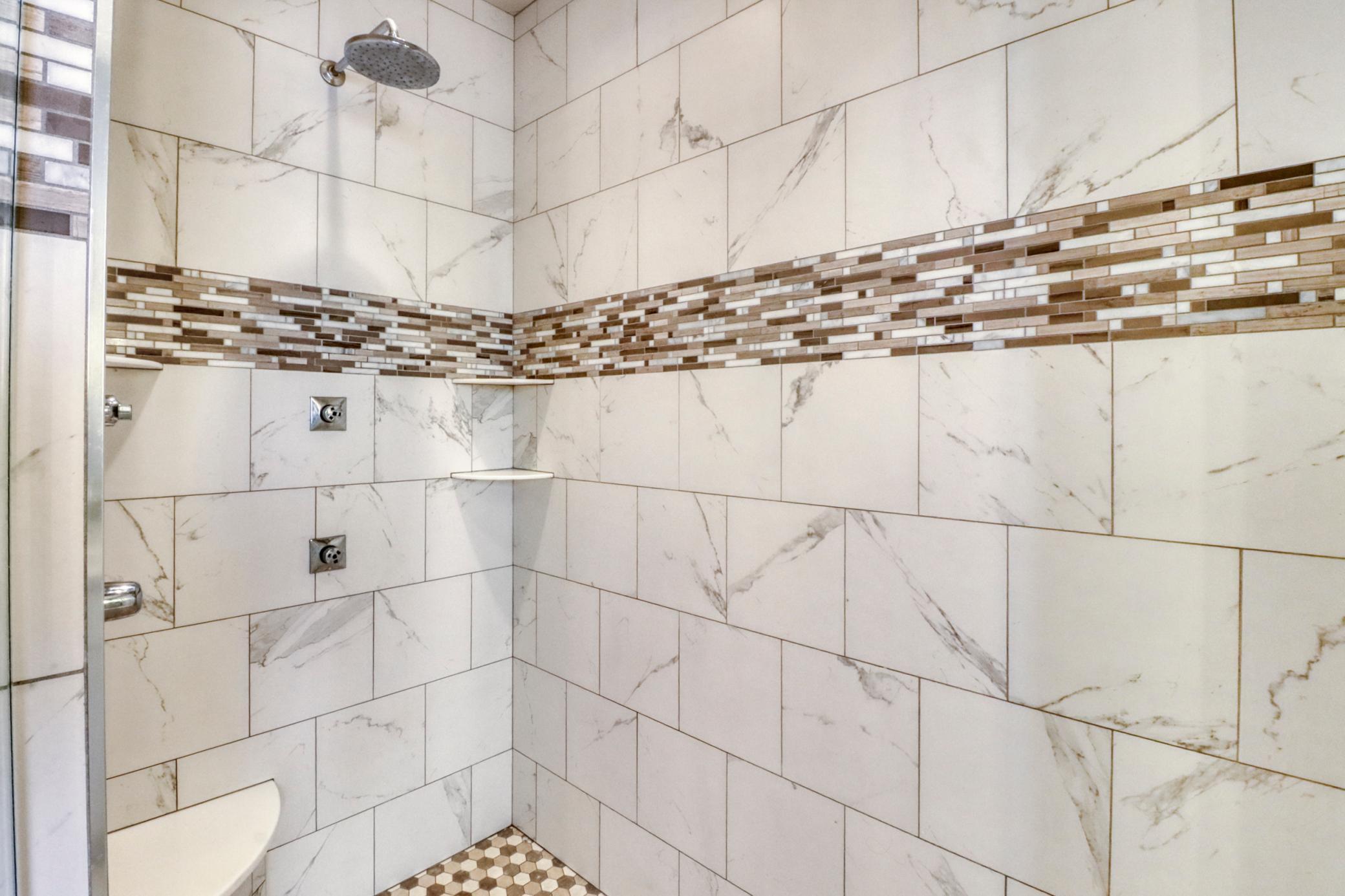 Primary Bathroom1_3.JPG