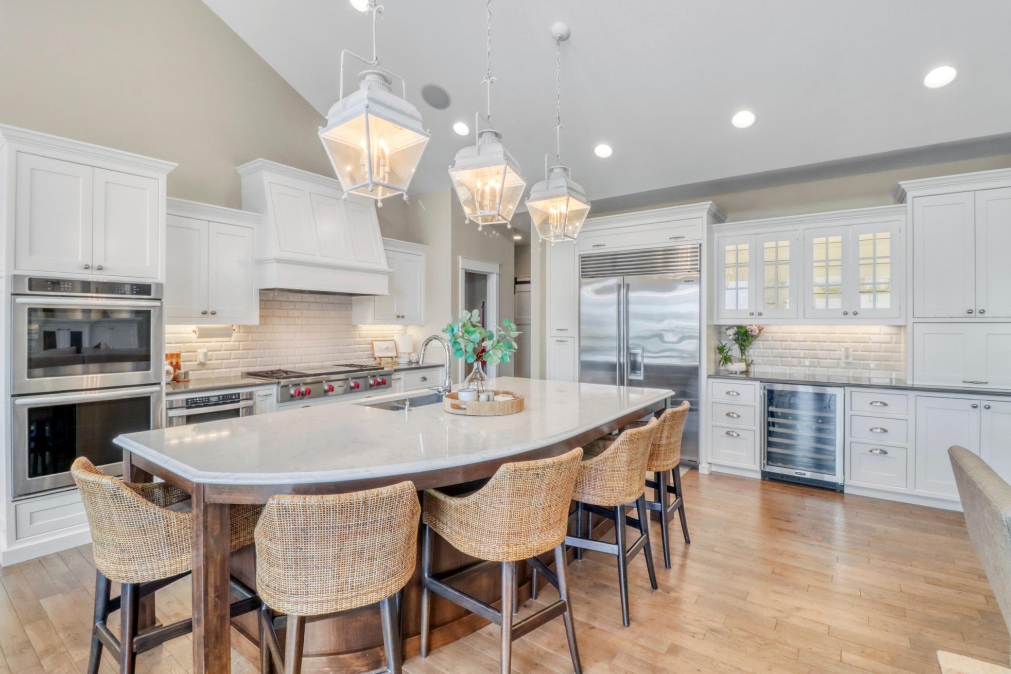 Kitchen1_2.JPG