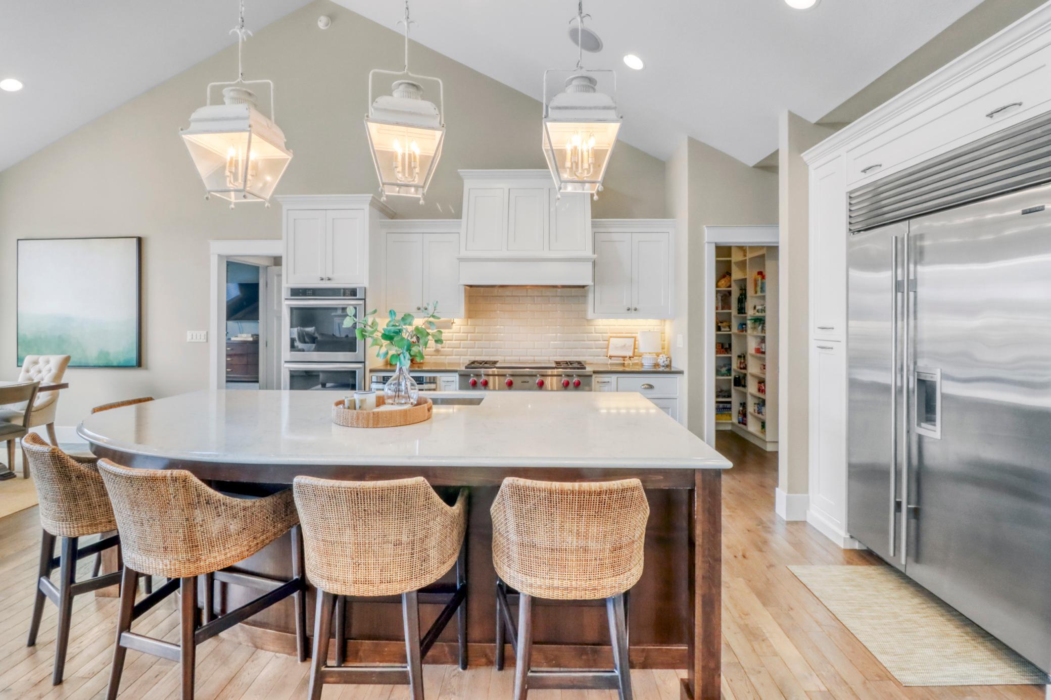 Kitchen1_1.JPG