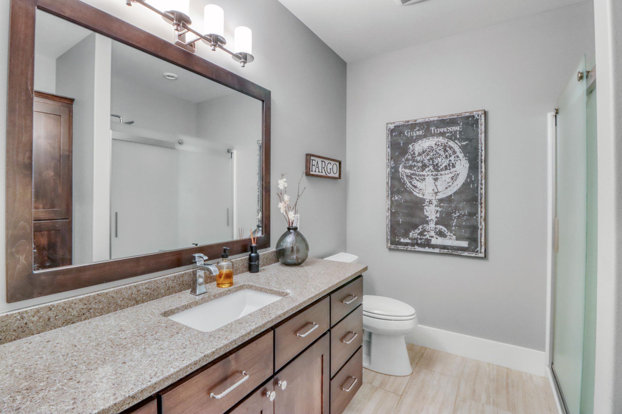 Basement Bathroom2_1.JPG