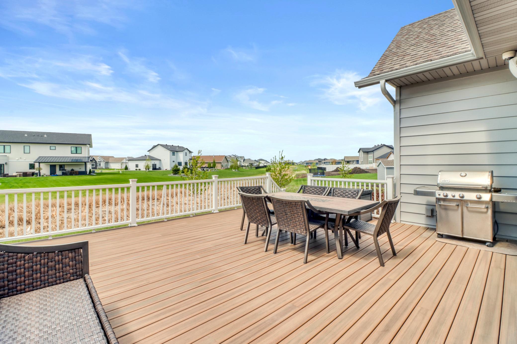 Backyard_deck1_3.JPG
