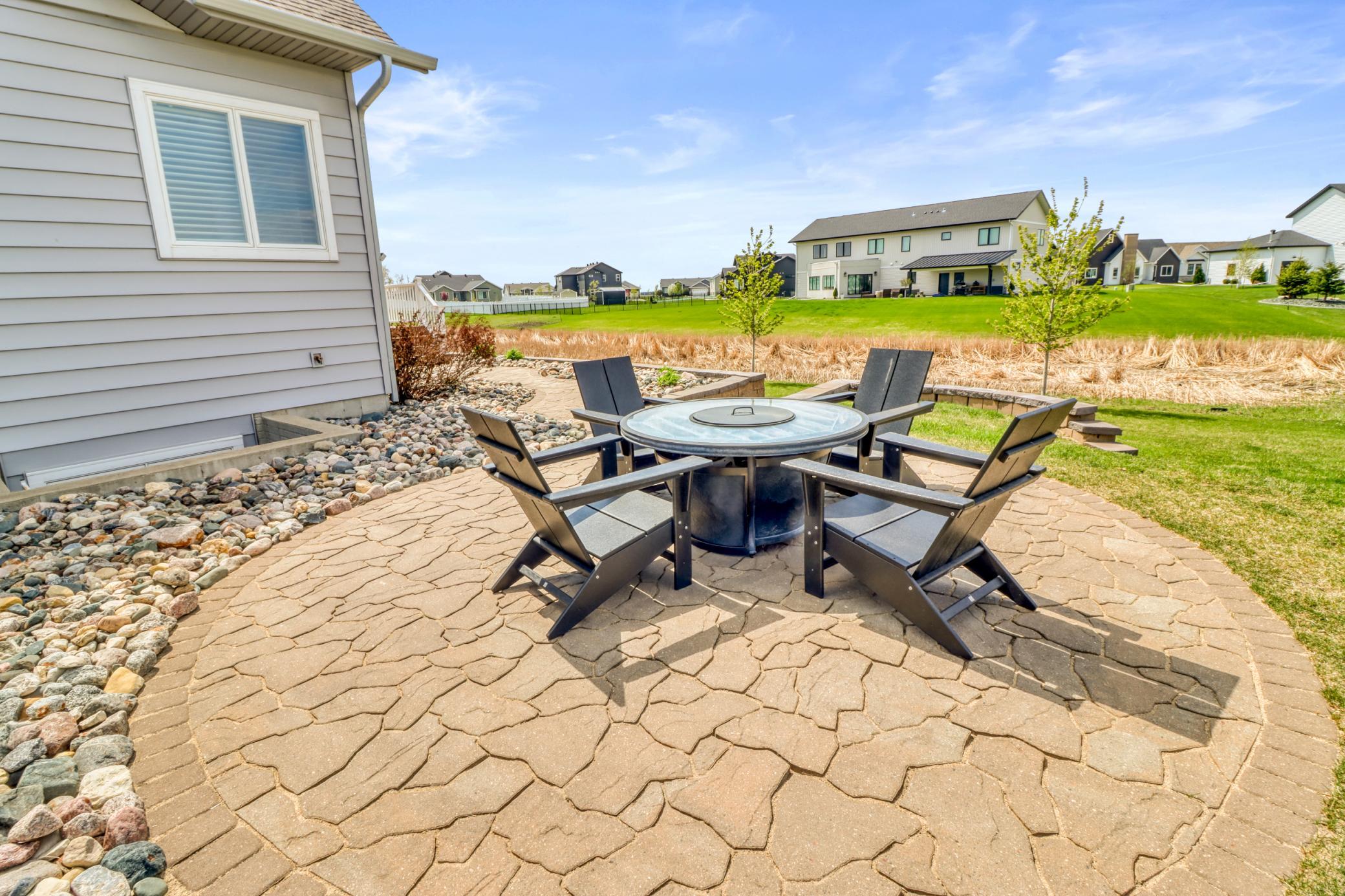 Backyard_patio1_1.JPG