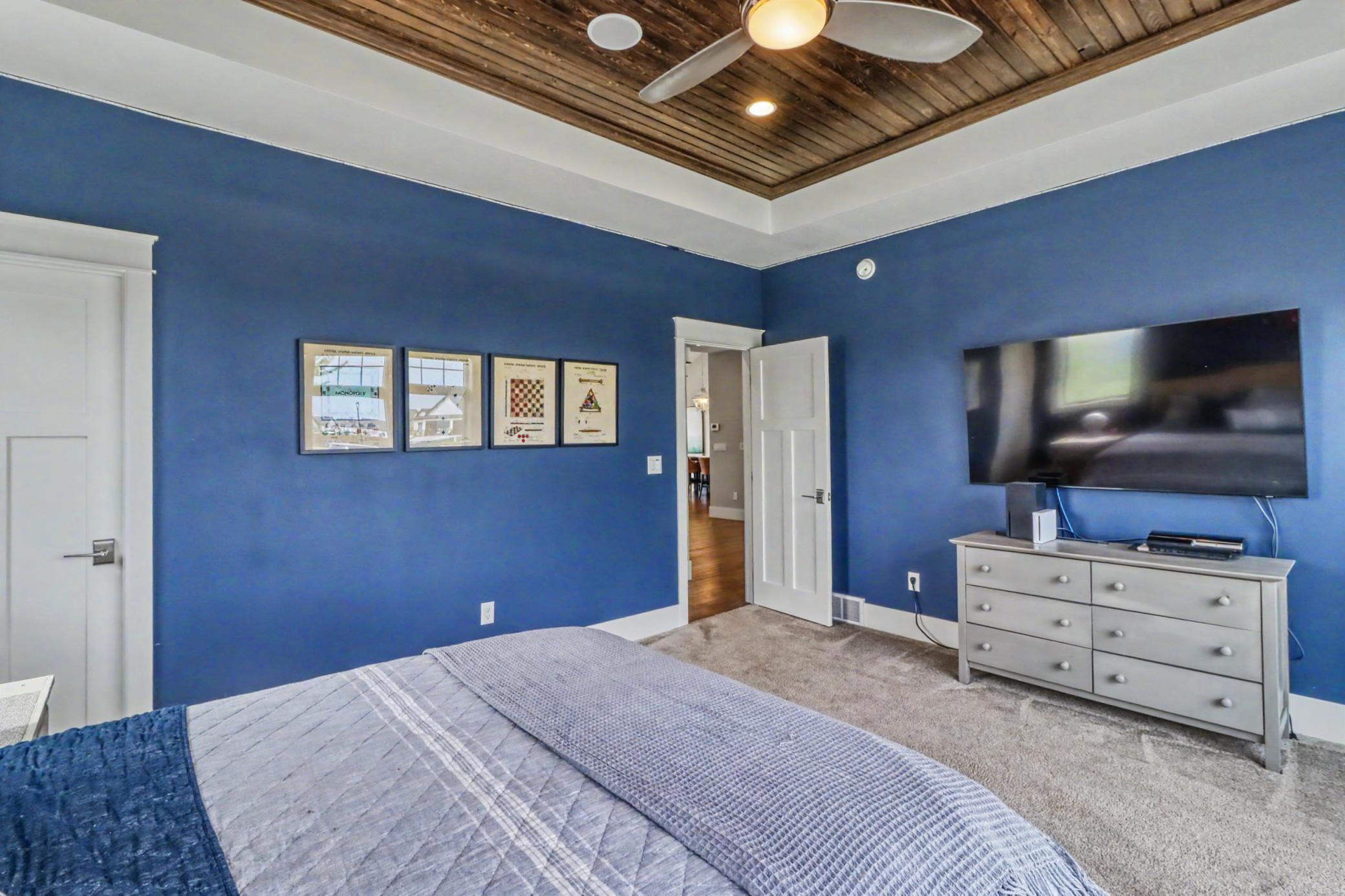 Bedroom1_2.jpeg