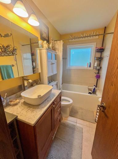 2101 Laramie Trail, Minneapolis, MN 55444