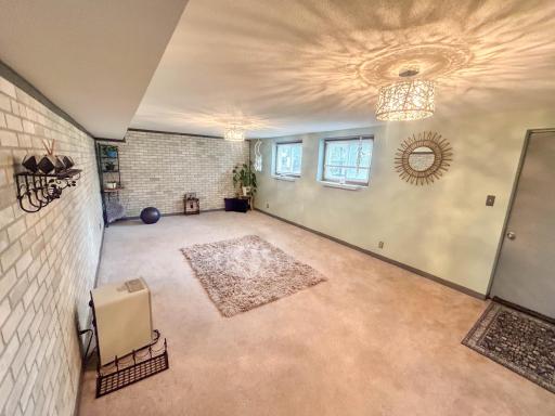 2101 Laramie Trail, Minneapolis, MN 55444