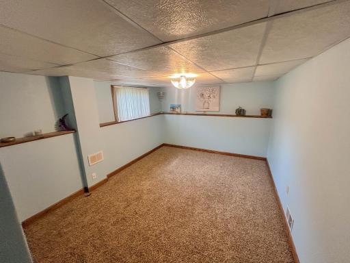 2101 Laramie Trail, Minneapolis, MN 55444