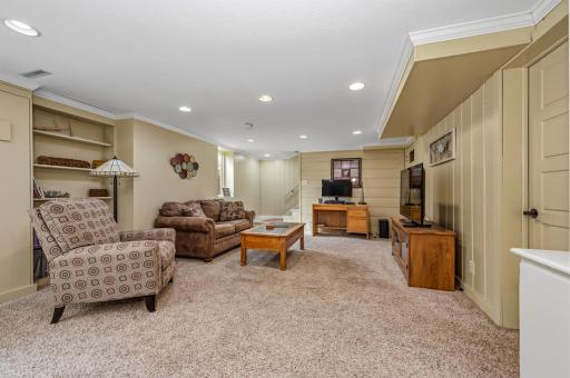 2406 Mckinney Lake Road, Grand Rapids, MN 55744