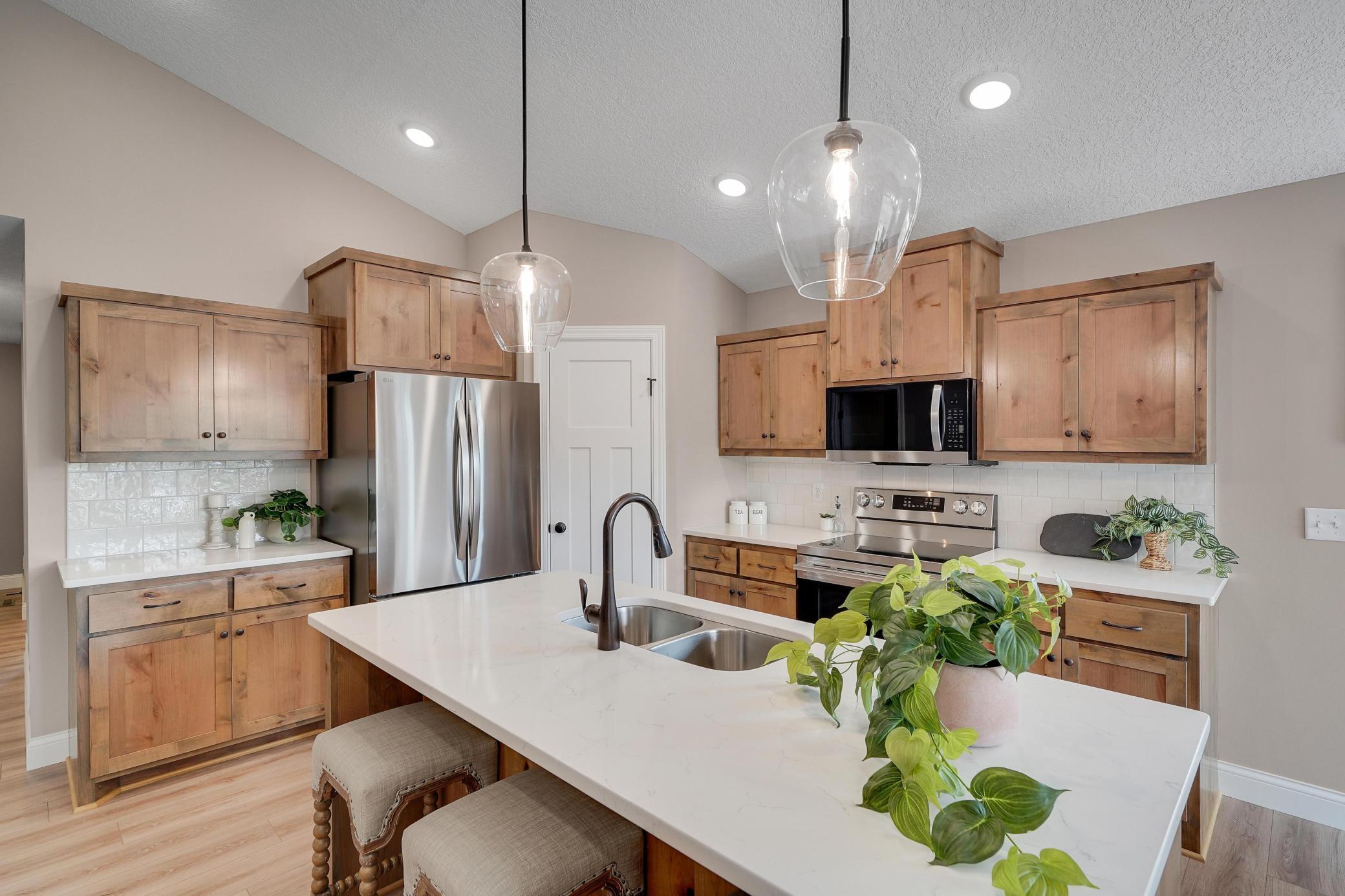 Spacious center island that can double as a breakfast bar.