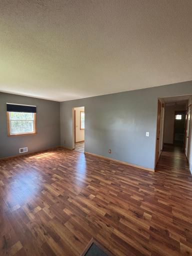 954 Miller Street S, Shakopee, MN 55379