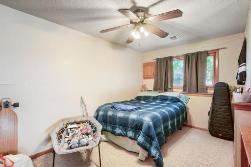 11847 Undercliff Street NW, Coon Rapids, MN 55433