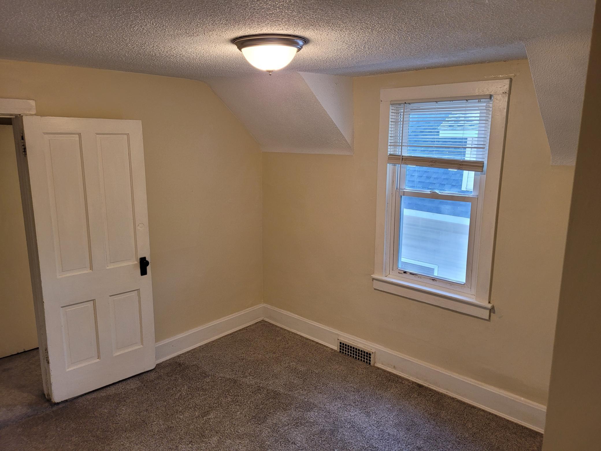 Upper level flex room (3rd bedroom, office.