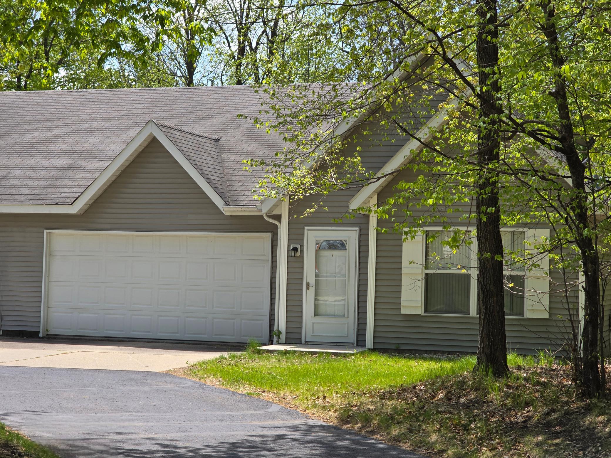 Photo up the driveway - front.jpg