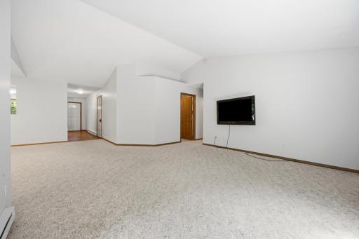 331 Maple Ridge Court, Detroit Lakes, MN 56501