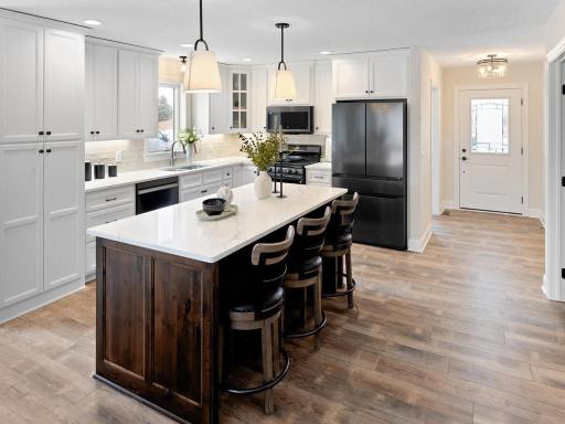 2524 Buchanan Lane S, Cambridge, MN 55008