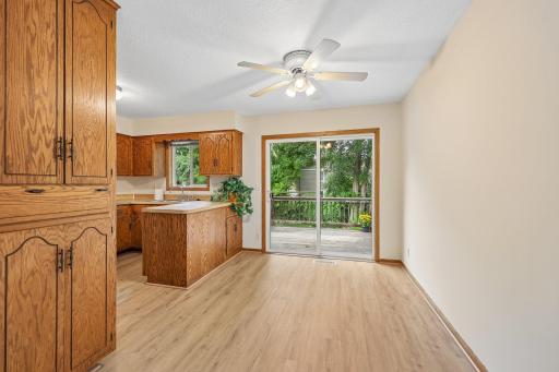 13-web-or-mls-Oliver Ave-S2708-013.jpg