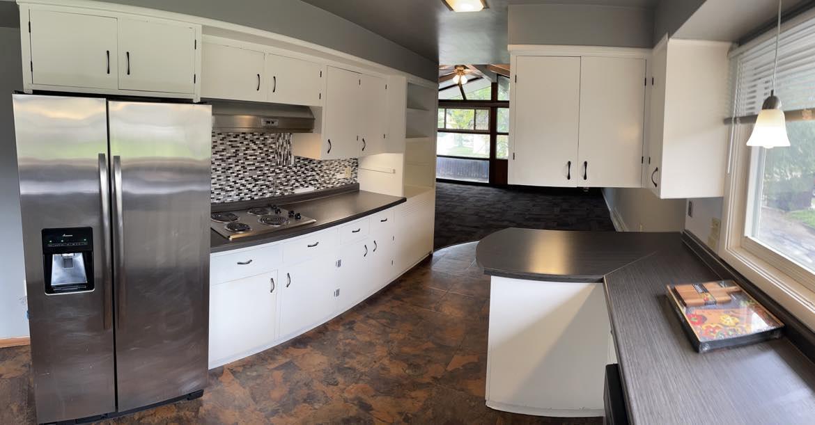 Kitchen 2.jpg