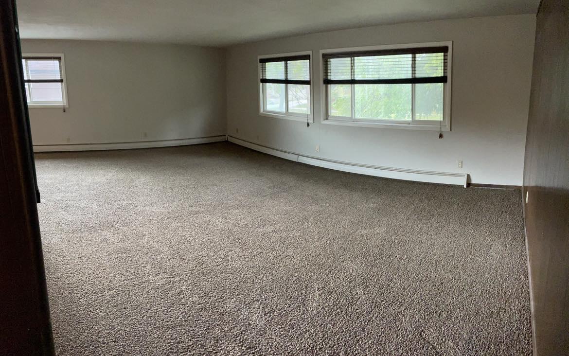 Living Room 1.jpg