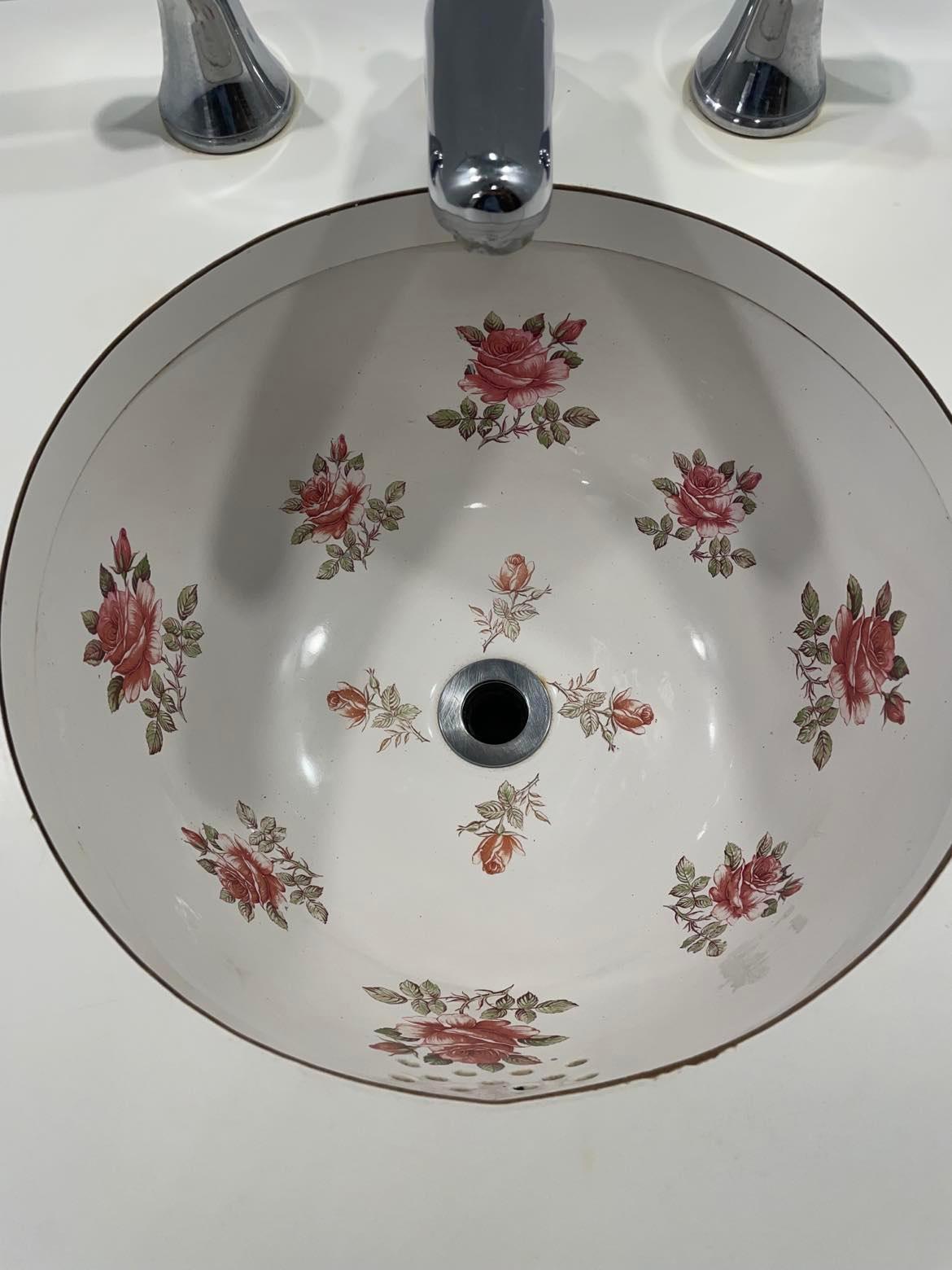Main Bath 3.jpg