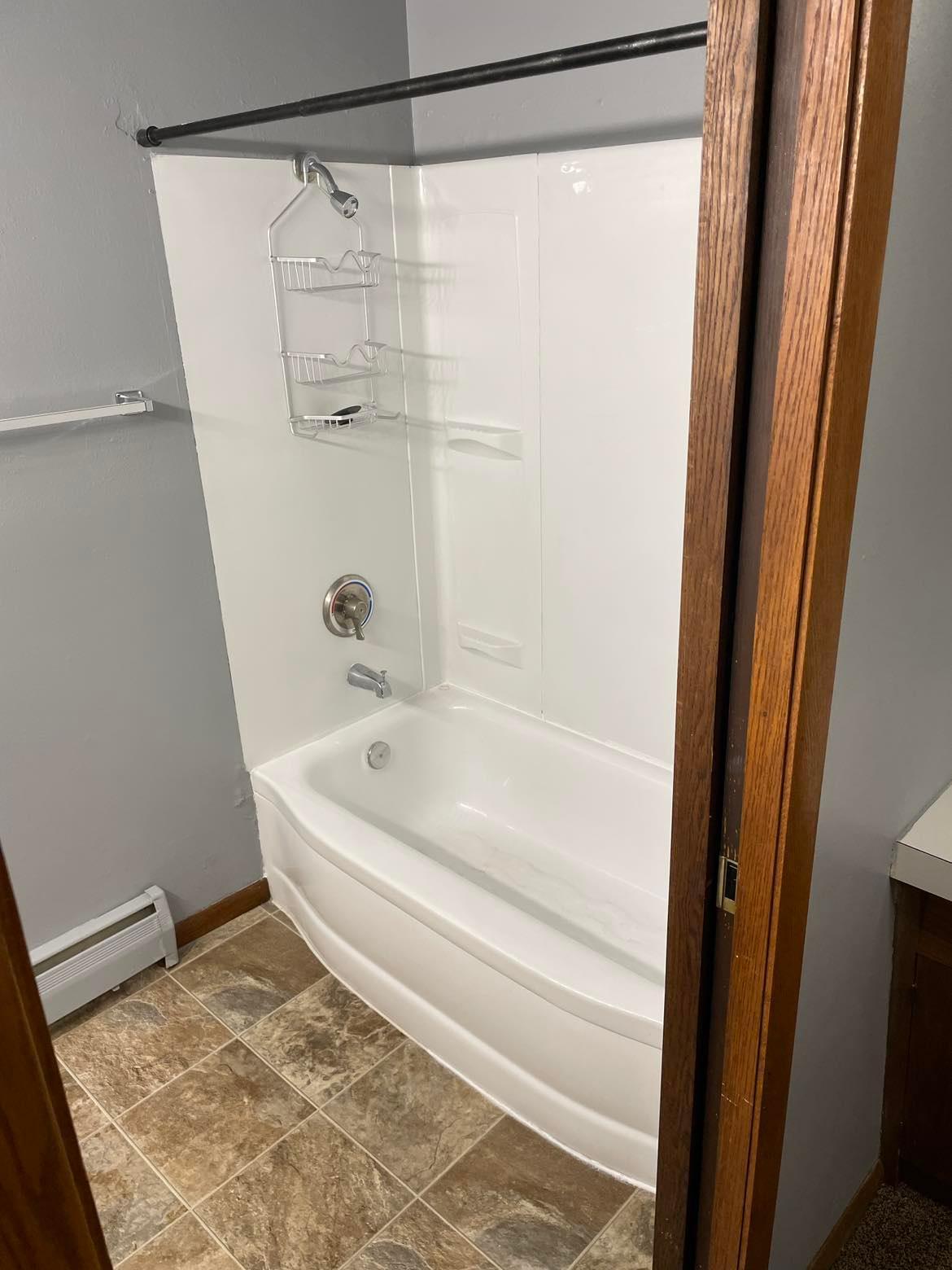Main Bath 6.jpg