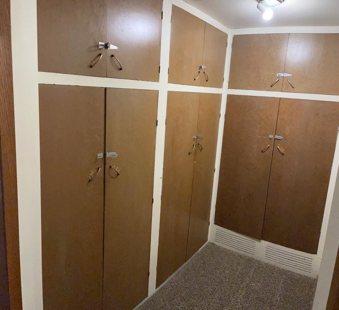 Bed 1 Walk-In Closet 1.jpg