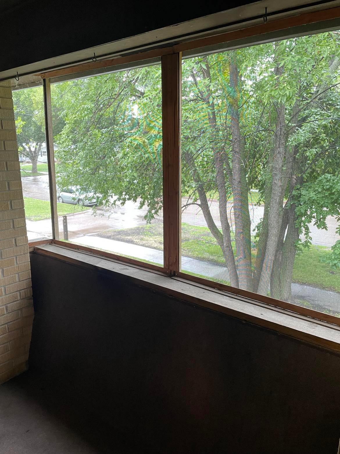 Bed 2 Balcony 3.jpg