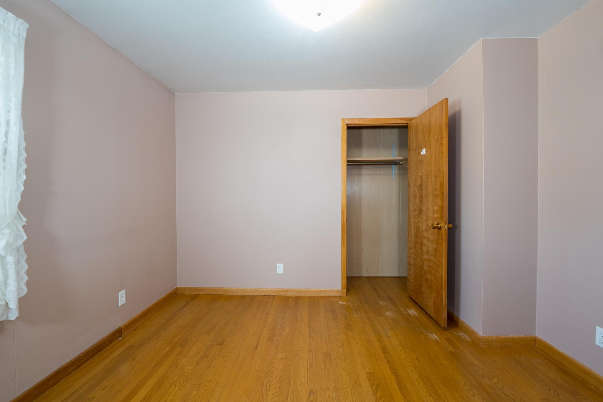 25-Bedroom 1.jpg