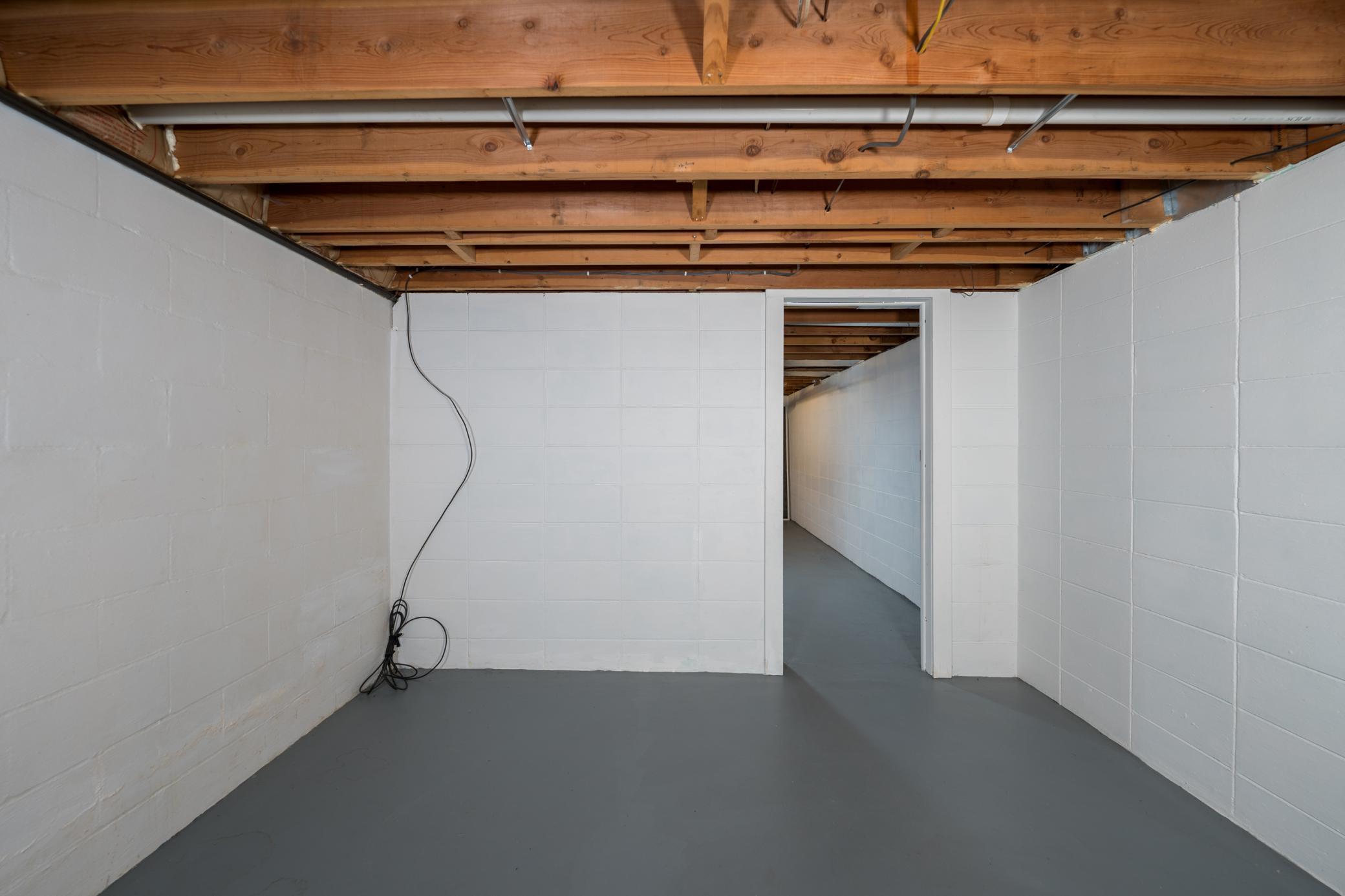 40-Basement (2).jpg