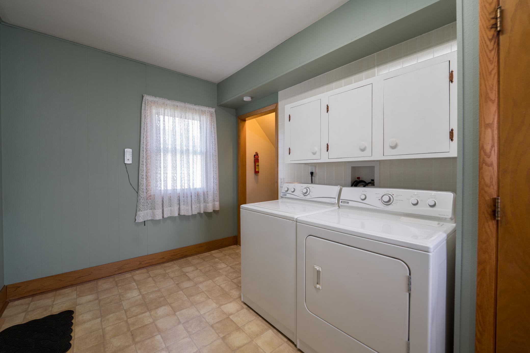 37-Mudroom-Laundry Room.jpg