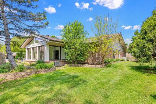 1860 Juneau Lane N, Minneapolis, MN 55447