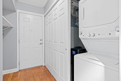 1860 Juneau Lane N, Minneapolis, MN 55447