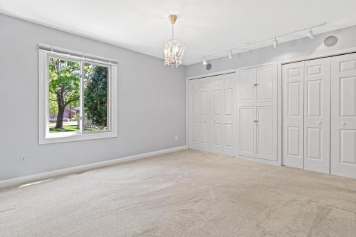 1860 Juneau Lane N, Minneapolis, MN 55447