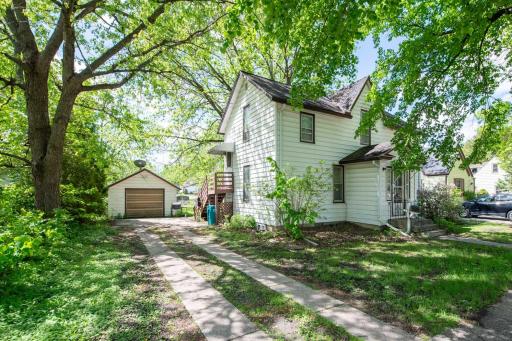610 3rd Avenue SE, Waseca, MN 56093