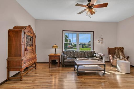 3293 Old Stone Way NE, Sauk Rapids, MN 56379