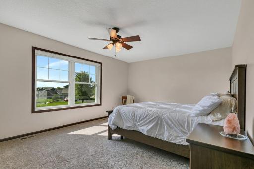 3293 Old Stone Way NE, Sauk Rapids, MN 56379