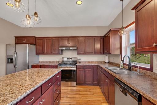3293 Old Stone Way NE, Sauk Rapids, MN 56379