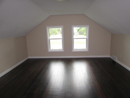 402 W Main Street, Ceylon, MN 56121
