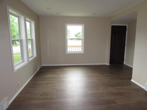 402 W Main Street, Ceylon, MN 56121