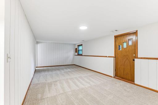 16500 Foliage Avenue W, Rosemount, MN 55068