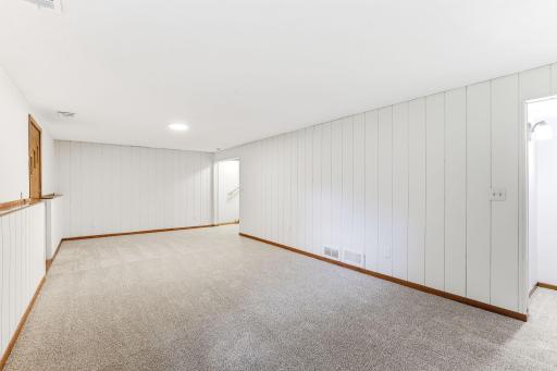 16500 Foliage Avenue W, Rosemount, MN 55068