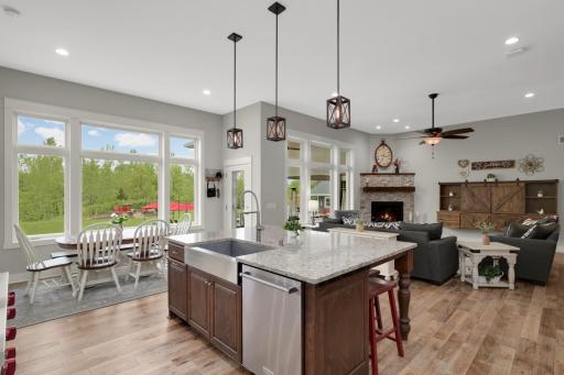 8662 240th Street E, Lakeville, MN 55044