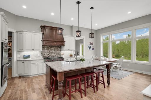 8662 240th Street E, Lakeville, MN 55044