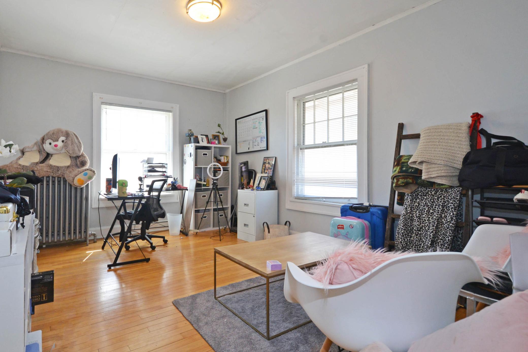 3324 Hennepin (2024) 07.jpg