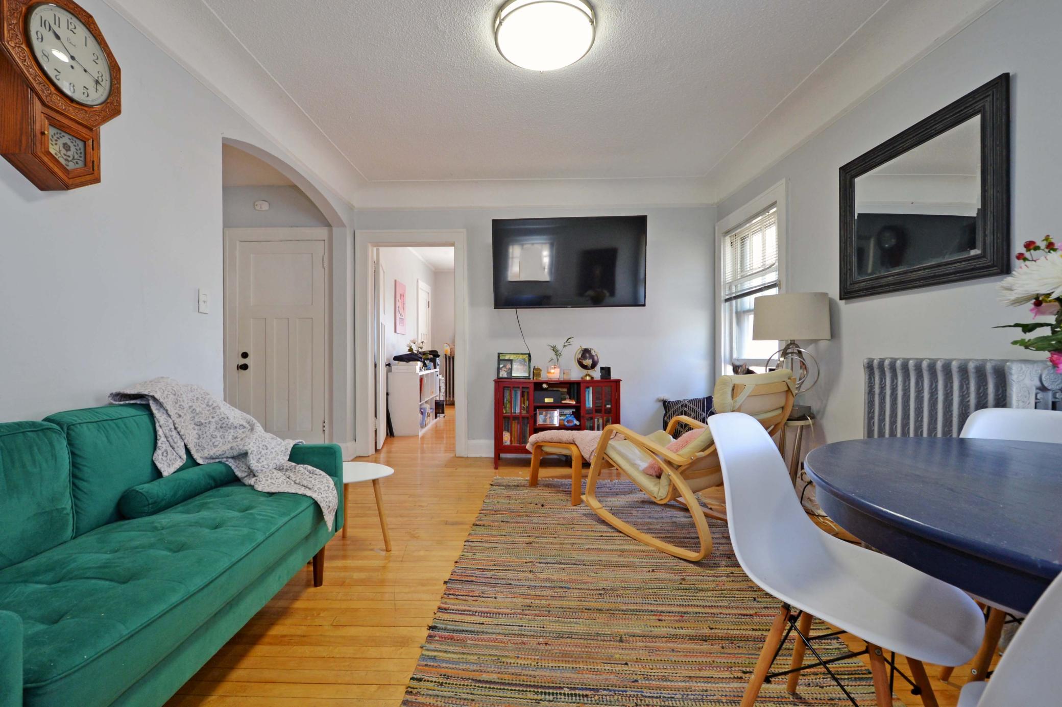3324 Hennepin (2024) 05.jpg