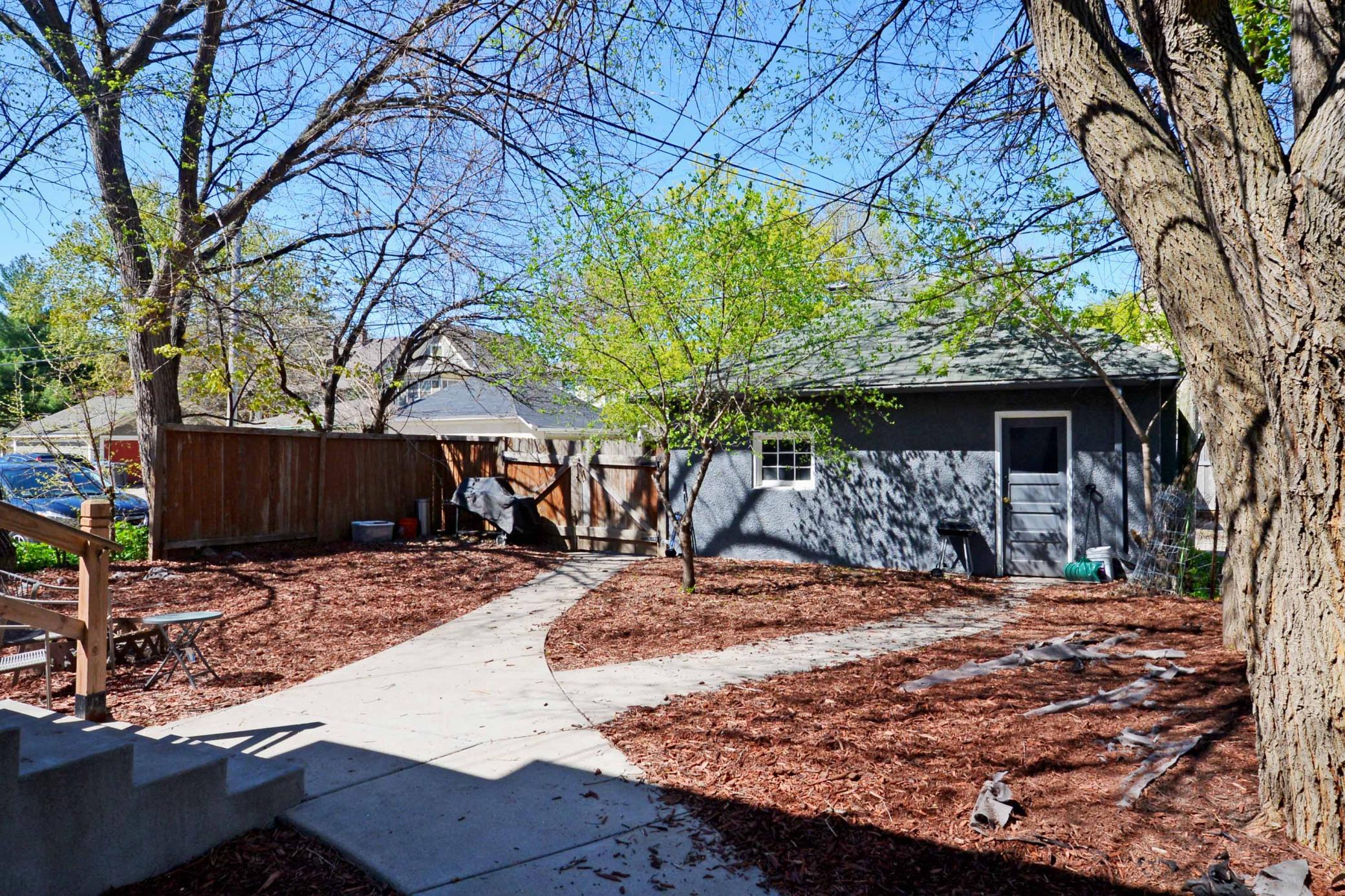 3324 Hennepin (2024) 02.jpg