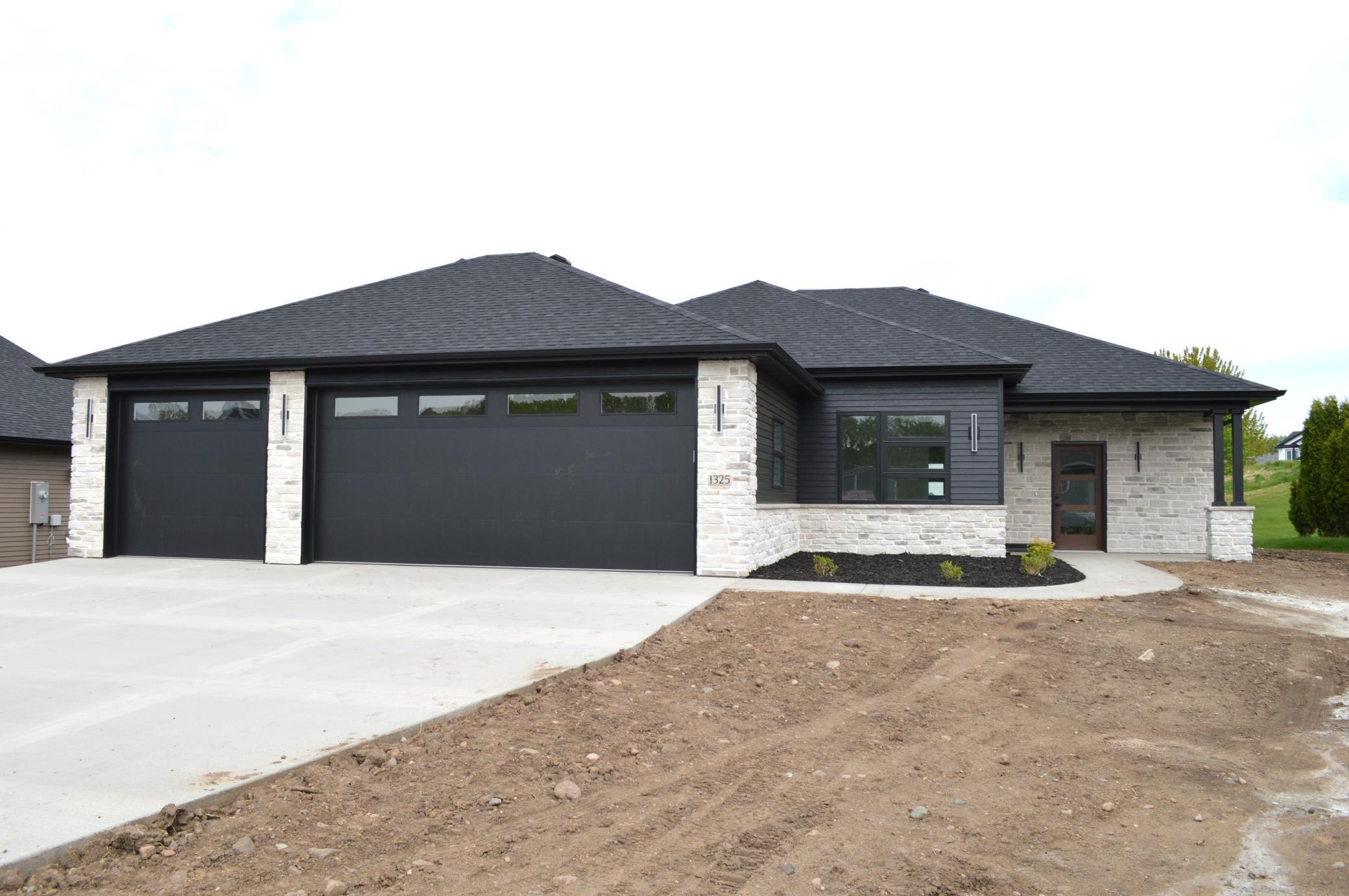 Luxurious stone front