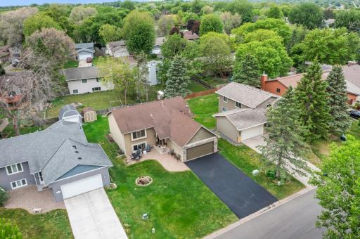 4271 Valley Forge Place-Large Paver Brick Patio in Front for lawn chairs.