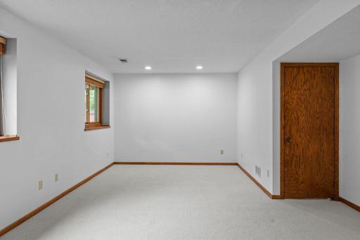 4271 Valley Forge Place, Saint Paul, MN 55123