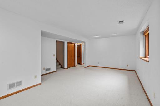 4271 Valley Forge Place, Saint Paul, MN 55123